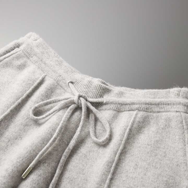 100% Cashmere Hose